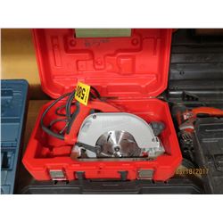 Milwaukee 7-1/4" Circular Saw 6390-20 w/ case…looks new
