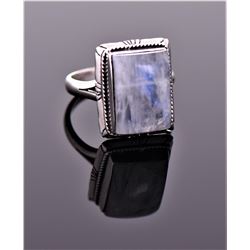 Vintage Moonstone Sterling Silver Ring. Ring