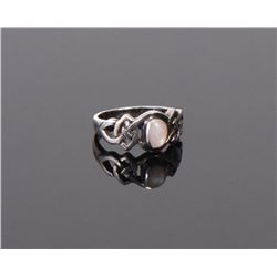 Mother Of Pearl Sterling Silver Ring.  Ring S