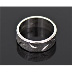 Vintage Sterling Silver Ban. Ring Size 8.  Es