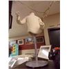 Image 1 : CHILD MANNEQUIN ON STAND