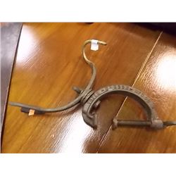 VINTAGE TOTEM - BARDON