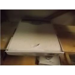 NEW BATHROOM SCALE