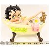 Image 1 : RARE BETTY BOOP IN POLY RESIN BATH RUB