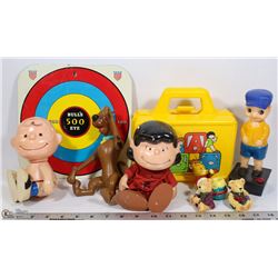 LARGE BOX OF VINTAGE COLLECTIBLES