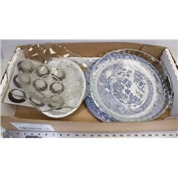 FLAT OF VARIOUS VINTAGE GLASS AND MORE