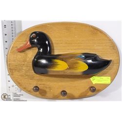 VINTAGE HANDCRAFTED DUCK DECOY COAT RACK