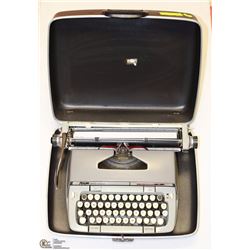 VINTAGE MANUAL TYPEWRITER SCM-SMITH