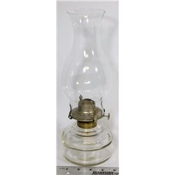 VINTAGE OIL LAMP WITH SHADE