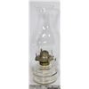 Image 1 : VINTAGE OIL LAMP WITH SHADE