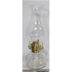 VINTAGE OIL LAMP WITH SHADE