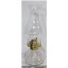 Image 1 : VINTAGE OIL LAMP WITH SHADE