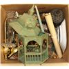 Image 1 : ESTATE BOX INCL BUDDHA ORNAMENT, LAMP SHADES,