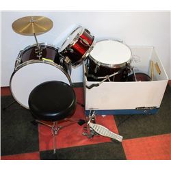 DISCOVERY KIDS DRUM SET