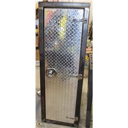 METAL AND CHECKER PLATE SERVICE TRUCK BOX