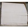 Image 1 : BOX OF 80540 PERSONAL CARE ABSORBENT TOWELS