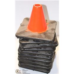 LOT OF 10 MINI PYLONS