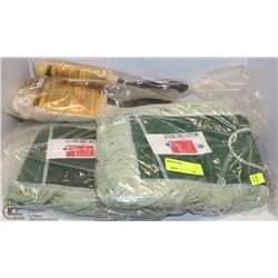 LOT OF 2 DUST MOP REPLACEMENTS AND SMALL DUST