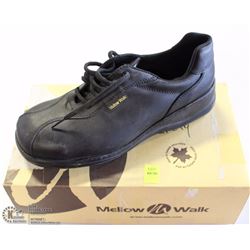 PAIR OF SLIP RESISTANT MELLOW WALK SIZE 9E WOMENS