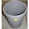 Image 1 : 2 SMALL ROUND GARBAGE CANS
