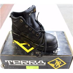 TERRA SIZE 6 STEEL TOE BOOTS