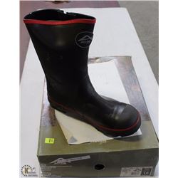 ACTON SIZE 10 STEEL TOE RUBBER BOOTS