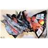 Image 1 : LOT OF 15 SAFETY VESTS