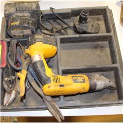 TRAY W/ DEWALT TIN SHEARS 14.4V W/ CHARGER, EXTRA