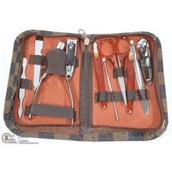 10 PIECE MANICURE SET IN CARRY CASE