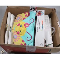 LOT OF YOUR ZONE 12 HOODED TOWELS