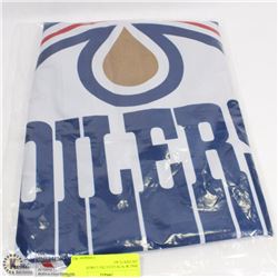 BAG W/NEW GENUINE LARGE OILER'S FLAG
