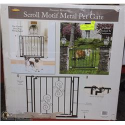 PRESSURE MOUNTED SCROLL MOTIF METAL PET GATE