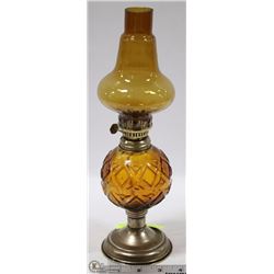 ESTATE AMBER GLASS MINI OIL LAMP
