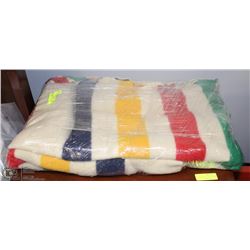VINTAGE HUDSON BAY WOOL BLANKET