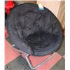 Image 1 : FOLDING MOON CHAIR