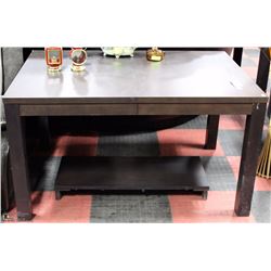 WOOD TONE KITCHEN TABLE WITH LEAF (MINOR CORNER