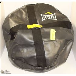 A PAIR OF 16OZ BOXING GLOVE IN A CARRY CASE