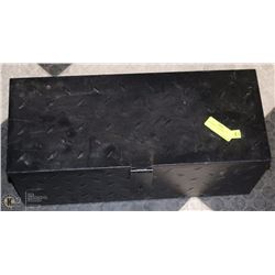 BLACK METAL TOOLBOX
