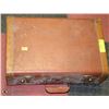 Image 1 : VINTAGE SUITCASE
