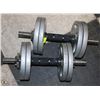 Image 1 : SET OF 2 METAL DUMBELLS