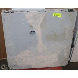 SMALL PLASTIC FOLDING TABLE WITH HOLE