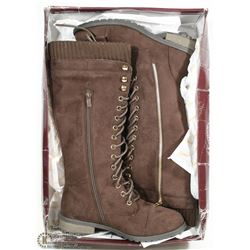 PASSION FOR FASHION WOMENS LACE-UP ZIP CHUCH HEEL