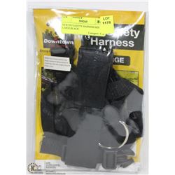 NEW PET SAFETY HARNESS SIZE LARGE,BLACK