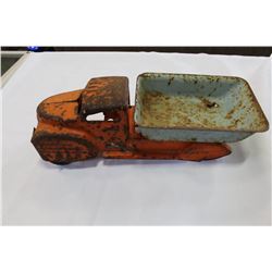 VINTAGE TOY DUMPTRUCK