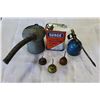 Image 2 : LOT OF OIL TINS