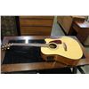 Image 1 : FENDEDR ACOUSTIC GUITAR