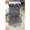 Image 1 : BLACK OFFICE CHAIR
