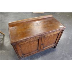 OAK 2-DOOR WASHSTAND
