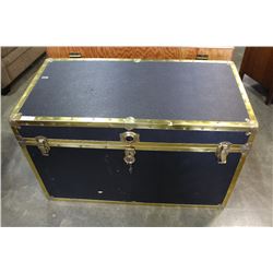 LARGE STORAGE TRUNK