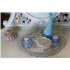 Image 1 : GLASS DRESSER TRAY AND DRESSER ITEMS